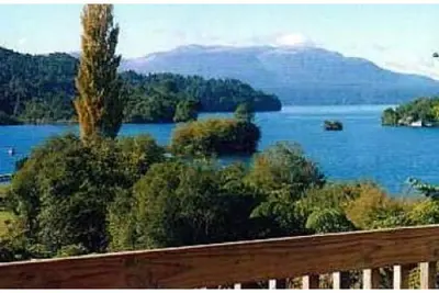 Image de Profitez de belles vues sur le lac et de nombreuses activités de plein air à votre porte