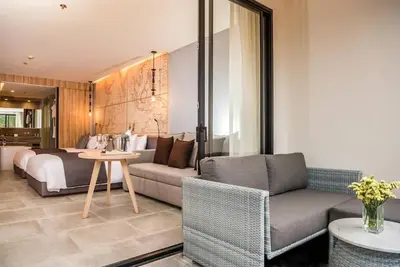 Image de Confort Deluxe au bord de la piscine (Dp1)