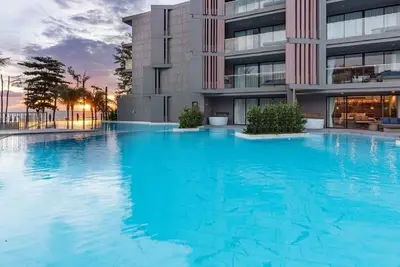 Image de Double Deluxe avec vue sur la piscine (Dp3)