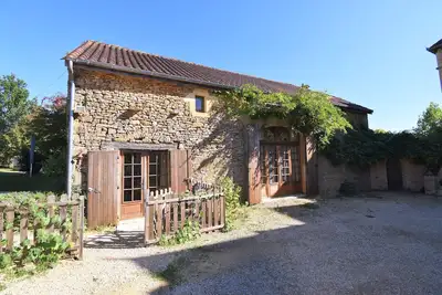Image de La Grange de Poncet - Ancienne grange en pierres récemment rénovée