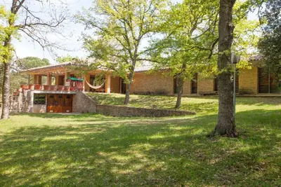 Image de Gîte rural pour amis et famille entouré de forêt à Osona