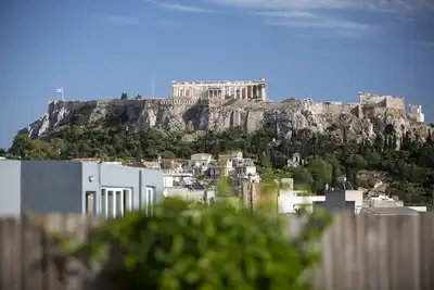 Image de Appartement impressionnant avec une vue imprenable dans le centre-ville d'Athènes!
