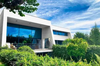 Image de Soyez les bienvenus dans une maison spectaculaire!