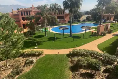 Image de Luxury 2 bed apartment sleeps 5 in El Soto De Marbella