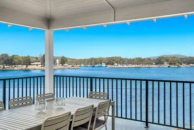 Image de Vous ne trouverez pas de propriété plus proche de la magnifique rivière Evans que Waters Edge.