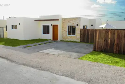 Image de Belle maison à Punta Cana, à seulement 15 minutes de l'aéroport.