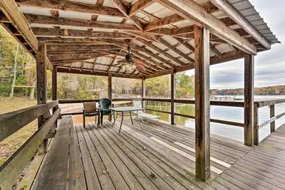 Image de Nouveau! Lakefront Cottage - Nager, bateau, poisson et golf!