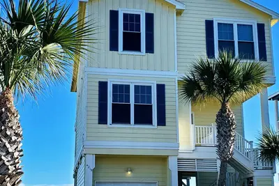 Image de Perfect Beachfront Getaway - 4/4 chambres (3 lits king) maison en bord de mer