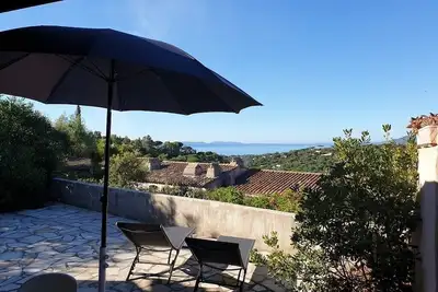 Image de Gigaro - appartement climatisé avec vue mer