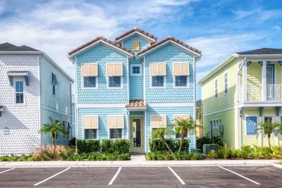 Image de Nouveau sur HomeAway / Vrbo! Commodités de l'hôtel, nettoyage quotidien inclus, près de Disney