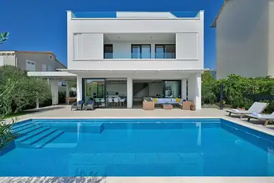 Villa Bord de Mer with Pool