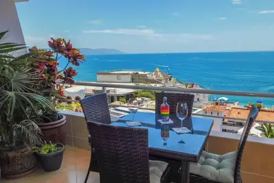 Image de Boana Torre Malibu Condo 2 chambres # 705, zone romantique, vue océan et ville