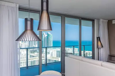 Image de Incroyable Brand New 2br. H. Plage