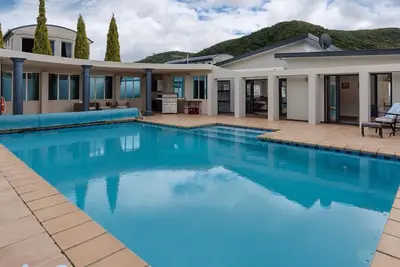 Image de Poolside Retreat - Picton Holiday House (Waikawa)