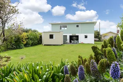 Karoola - Waimarama Bach