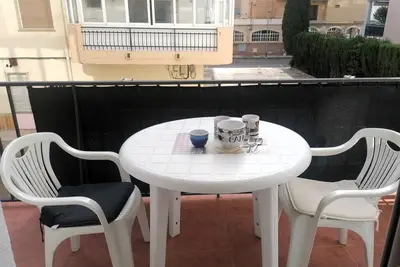 Image de Bien situé, à quelques mètres de la plage et des commerces. Stationnement communautaire