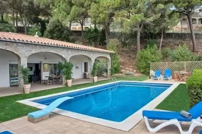 Location de villa avec piscine à Begur