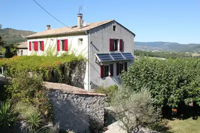 Image de Jolie grande maison familiale avec piscine en Ardèche
