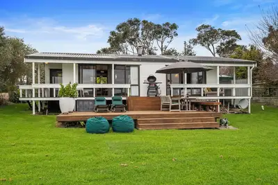 Image de Peaceful Picnic Bay - Maison de vacances Surfdale