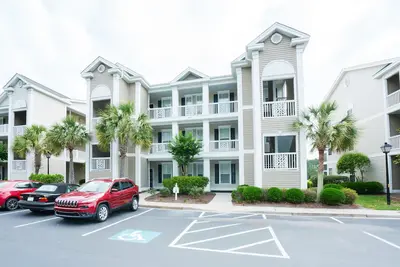 Image de Sandpiper Village - Unité au premier étage - Superbes vues depuis le porche de l'écran