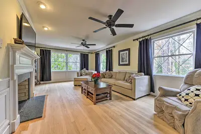 Image de Nouveau! Bungalow Nc moderne - 30 minutes de Raleigh!