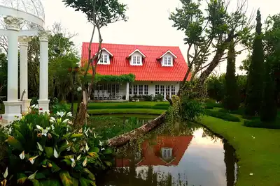 chalet au calme et jardins, temples, commodité et centre ville en 20 minutes