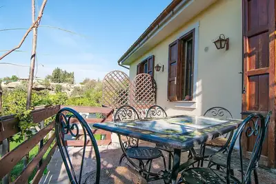 Image de Magnifique maison de vacances privée avec Wifi, climatisation, Tv, terrasse, animaux admis, parking