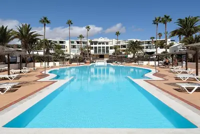 Image de Suite Costa Kenia close to Playa Bastian with Pool By Pvl