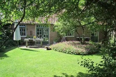 Image de Appartement de vacances dans un grand jardin, proche de la plage et des dunes