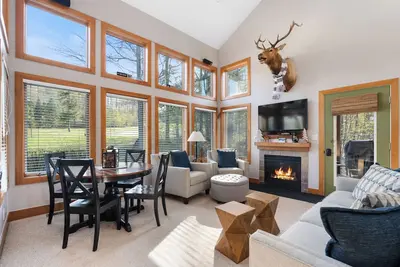 Image de Boyne Mountain, Ski in / Ski out, Middle of Boyneland, Condo au pied des pistes