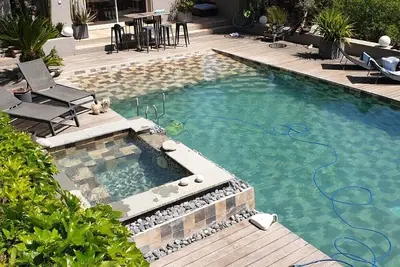 Image de Villa surrounded by olive trees with jacuzzi, heated swimming pool, boules court