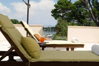 Image de Luxe: Villa Sur La Mer, Piscine Et Plage Bike & Kayak & Present