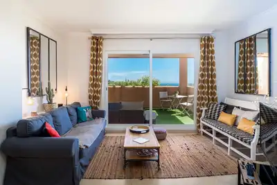 Image de Superbe appartement avec vue mer et Golf Elviria à 150m