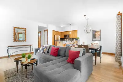 Image de Tremblant Les Falaises - Condo Ski In/Out avec 2 Chambres (134-8)