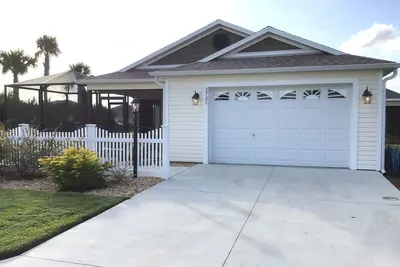 Image de Magnifiquement décoré 2 Bdrm 2 Bath Villa w / Gas Golf Cart & Gas Bbq