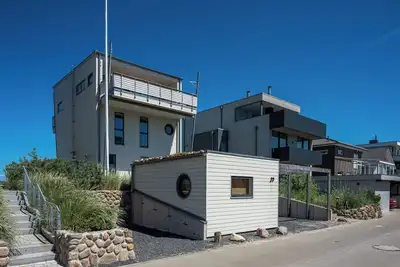 Image de Maison de vacances de luxe, 1er rang, vue mer Baltique, 4 terrasses \/ balcons, sauna, près de la plage