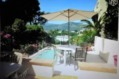 Image de Studio avec grande terasse et belle vue ( Citadelle de Saint Florent et mer )