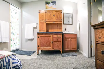 Image de Palmer Cottage dans les montagnes