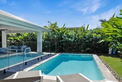 Heated pool Seaside at Palm cove