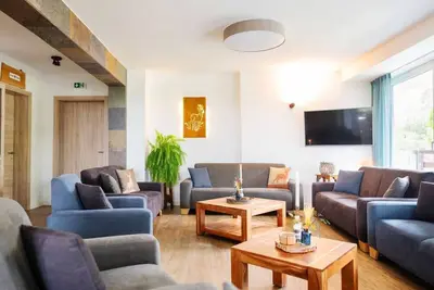 Image de Maison de groupe pour jusqu'à 20 personnes avec un emplacement phénoménal à Winterberg-Langewiese