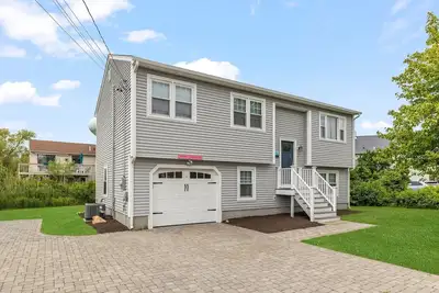 Image de 7 chambres, A / C, 3 plages à moins de 2 miles, 14 personnes