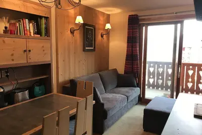 Image de Risoul superbe T2 6 couchages, pieds des pistes, piscine et sauna