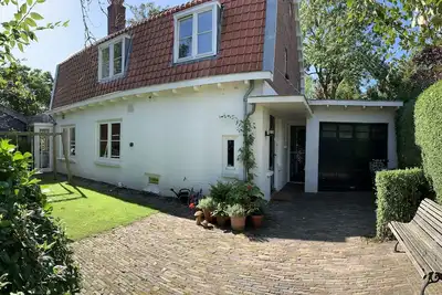 Image de Villa Zonnehof, au centre de Leiden, avec un grand jardin, Ă 30 minutes d'Amsterdam