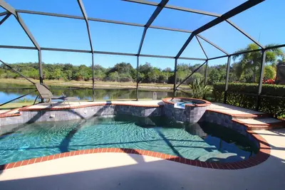 Image de 335 Magnifique pool house avec vue magnifique