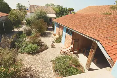 Image de \"Henriette\", villa de charme entre plage et marché