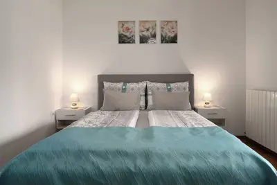 Image de Appartement Avec Vue Jardin / No 1.