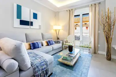 Image de Cozy 3 Bd in front of Maestranza. Antonia Diaz Ii