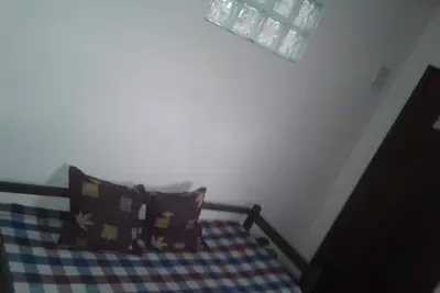 Image de Maison au milieu de la nature.