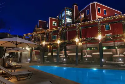 Image de Summit Watch Semaine du président 2018: Première semaine / Meilleur emplacement sur Main Street!