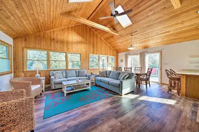 Image de Nouveau! Maison familiale de Southern Shores <1 mile de la plage